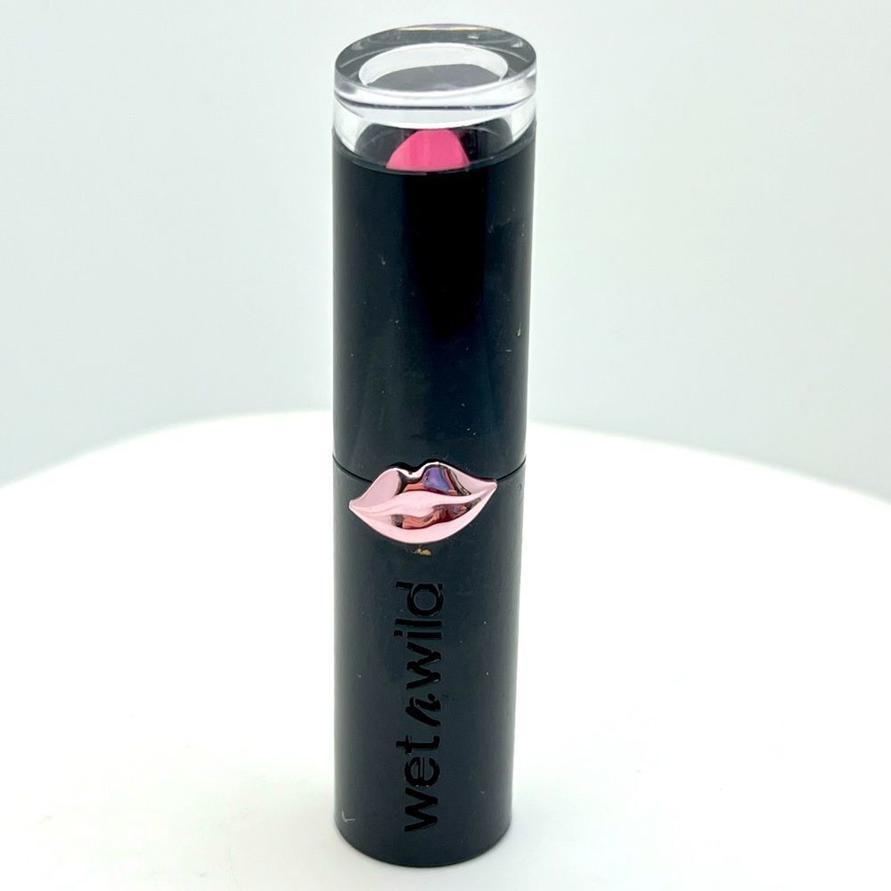 🦋$3 ~ Wet n Wild Lipstick ~ Matte ‘Mauve Outta Here’ ~ NEW